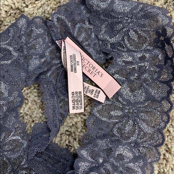 Victoria’s Secret Thongs - Picture 7 of 9